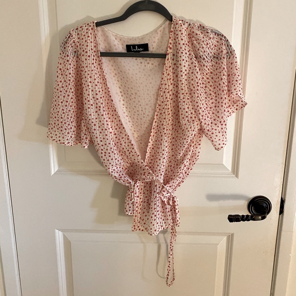 Lulu’s tie blouse size S.
